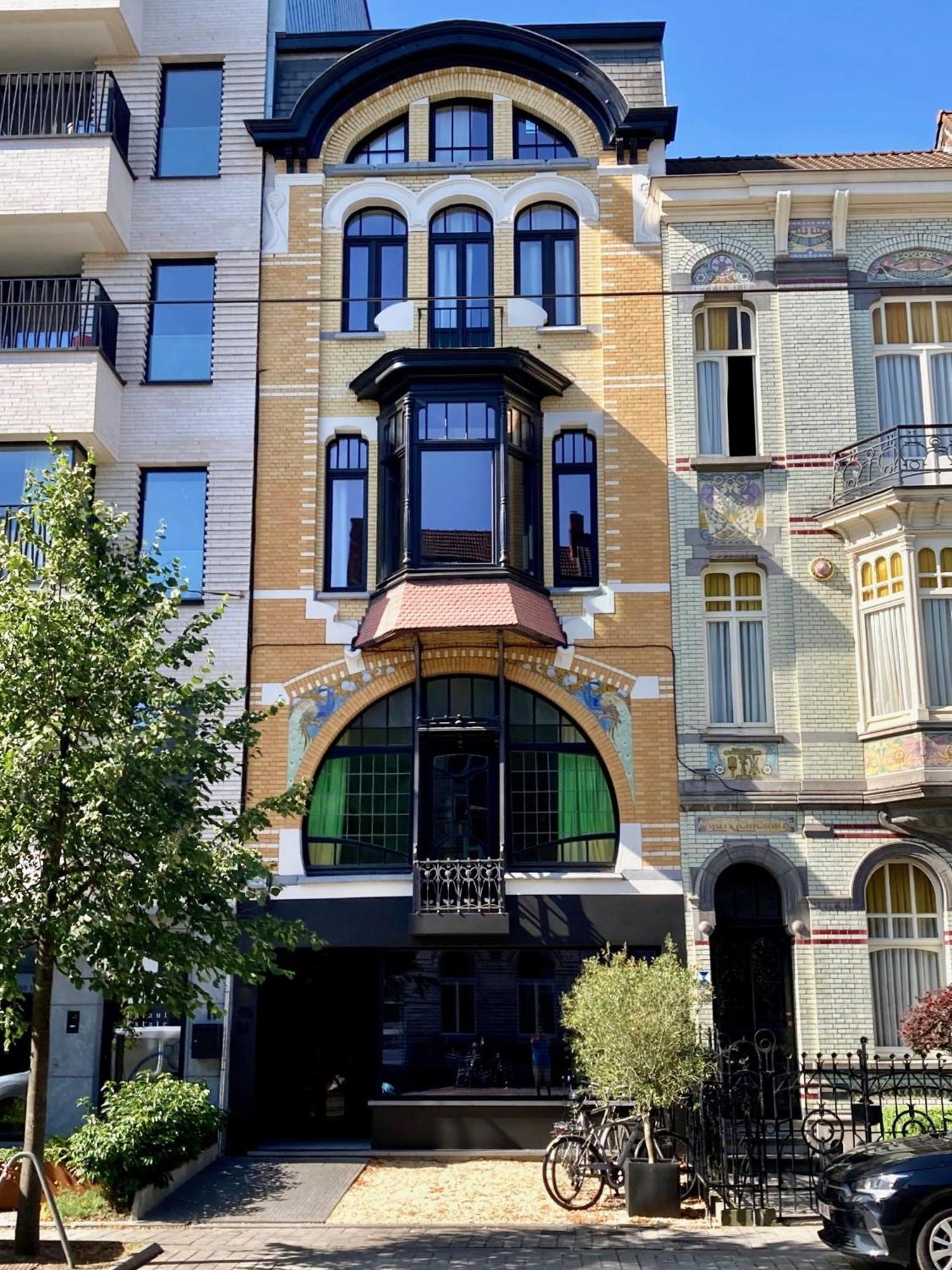 3 Bedroom Art-Nouveau Apartment With Free Parking Gent Exterior foto